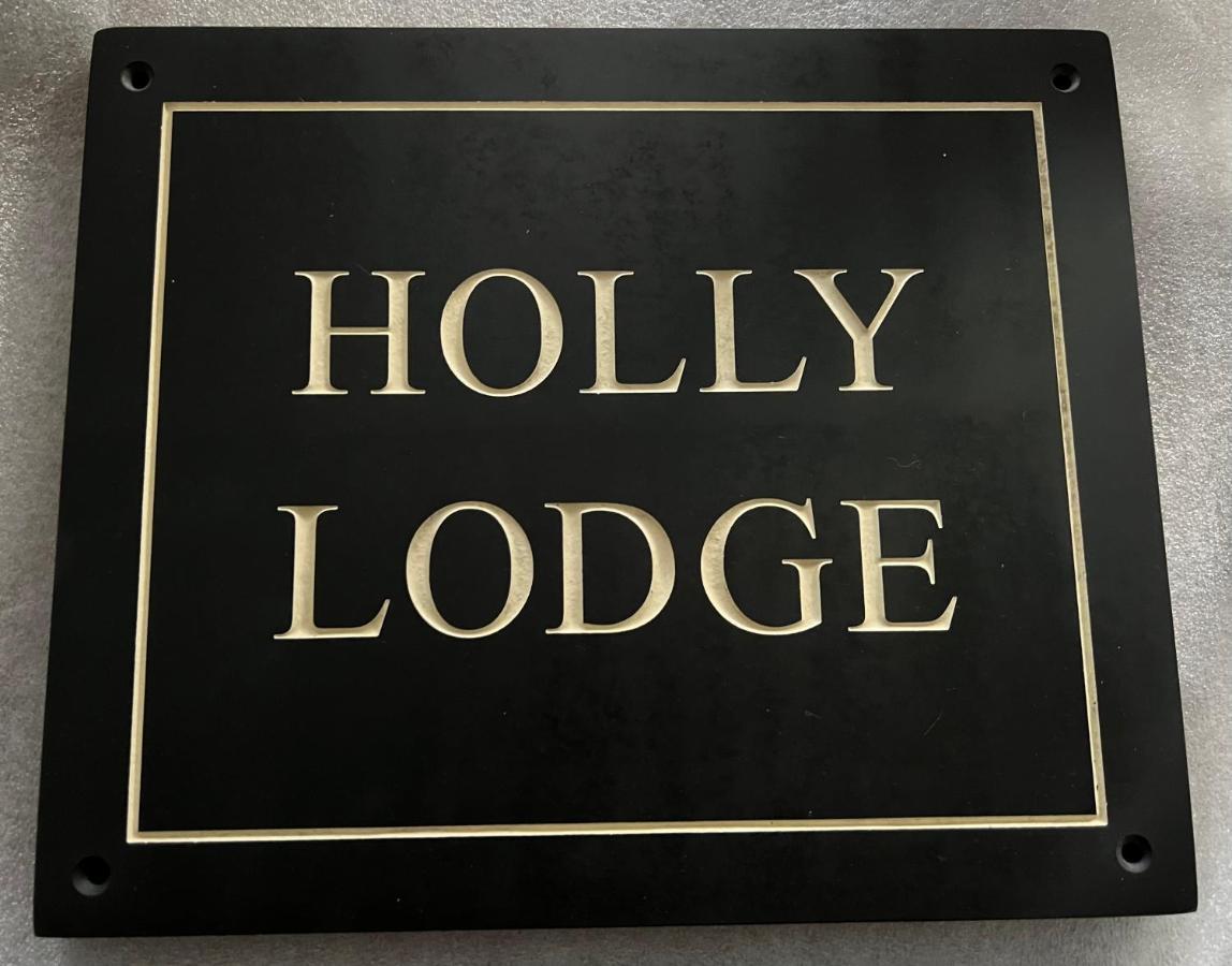 Holly Lodge - 2 X Kingsize Bedrooms With Private Entrance And Free Parking-New Shower Room Обан Екстер'єр фото