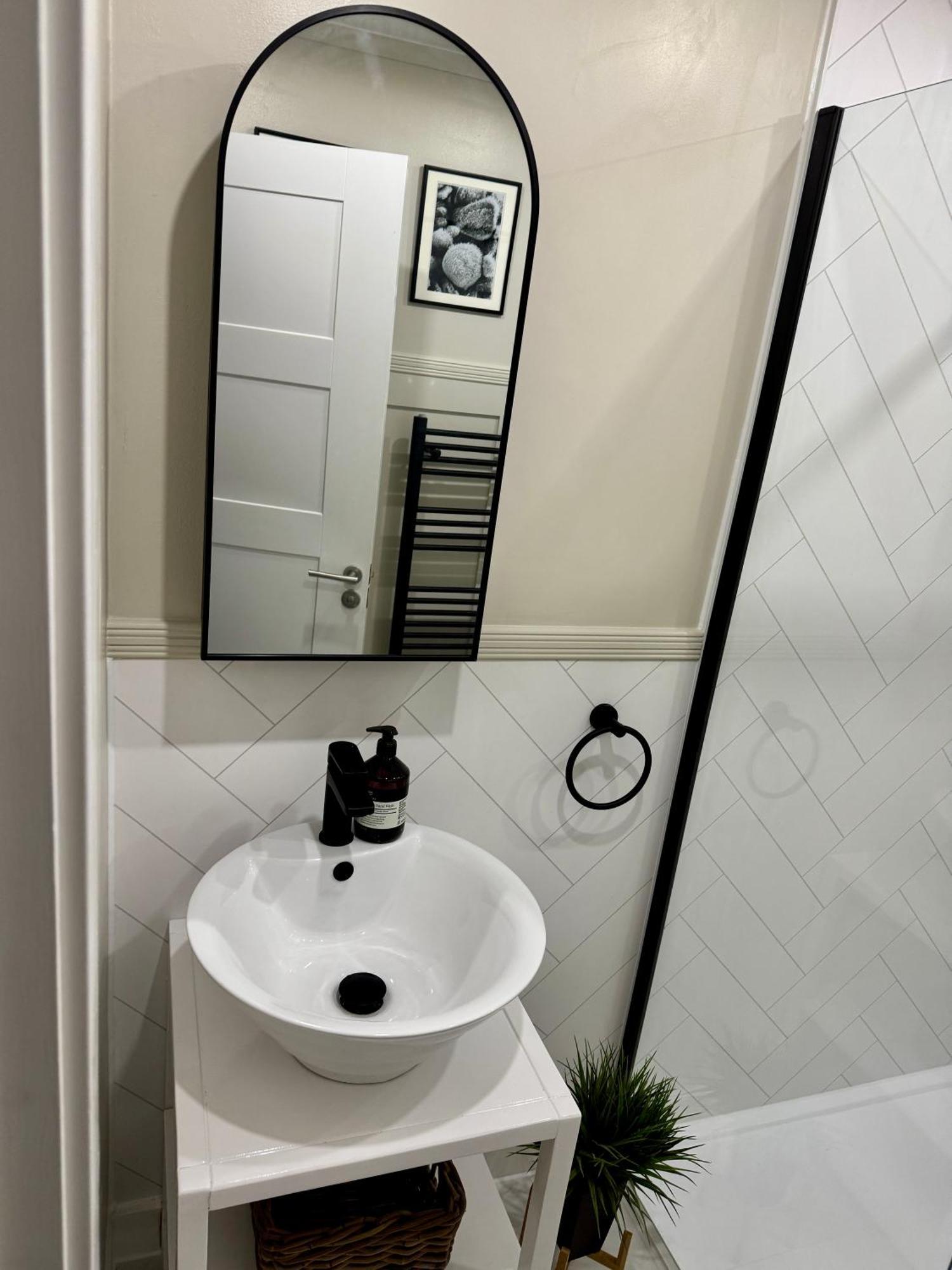 Holly Lodge - 2 X Kingsize Bedrooms With Private Entrance And Free Parking-New Shower Room Обан Екстер'єр фото